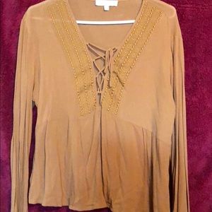 Woman’s Brown blouse ✨
